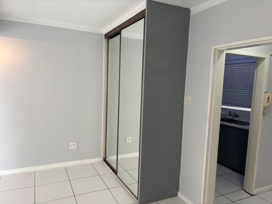 To Let 0 Bedroom Property for Rent in Sea Point Western Cape